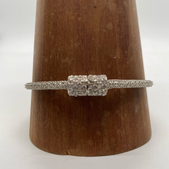 unbranded Jewelry - Crystal Bracelet with Magnetic Clasp